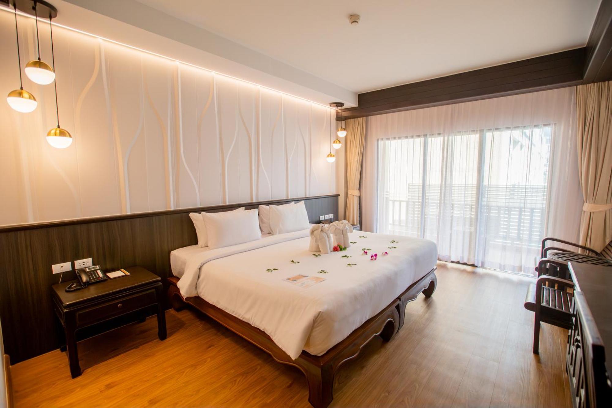 Deluxe Double or Twin Room,1742645916:JPEG